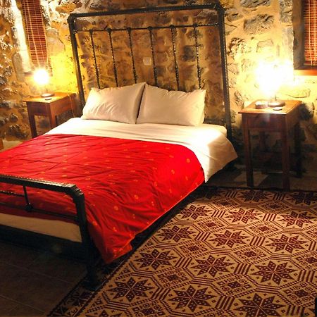 Archontiko Nikolopoulou Hotell Vytina Rum bild