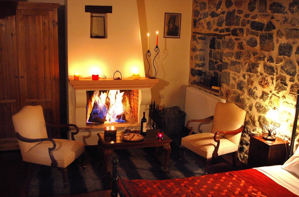 Archontiko Nikolopoulou Hotell Vytina Rum bild