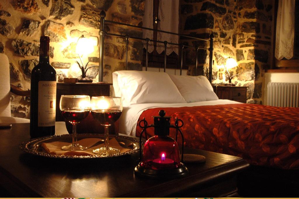 Archontiko Nikolopoulou Hotell Vytina Rum bild